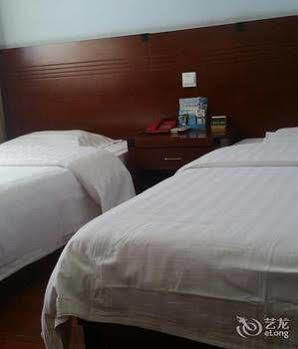Tianjin Jingjin Hotel Екстер'єр фото